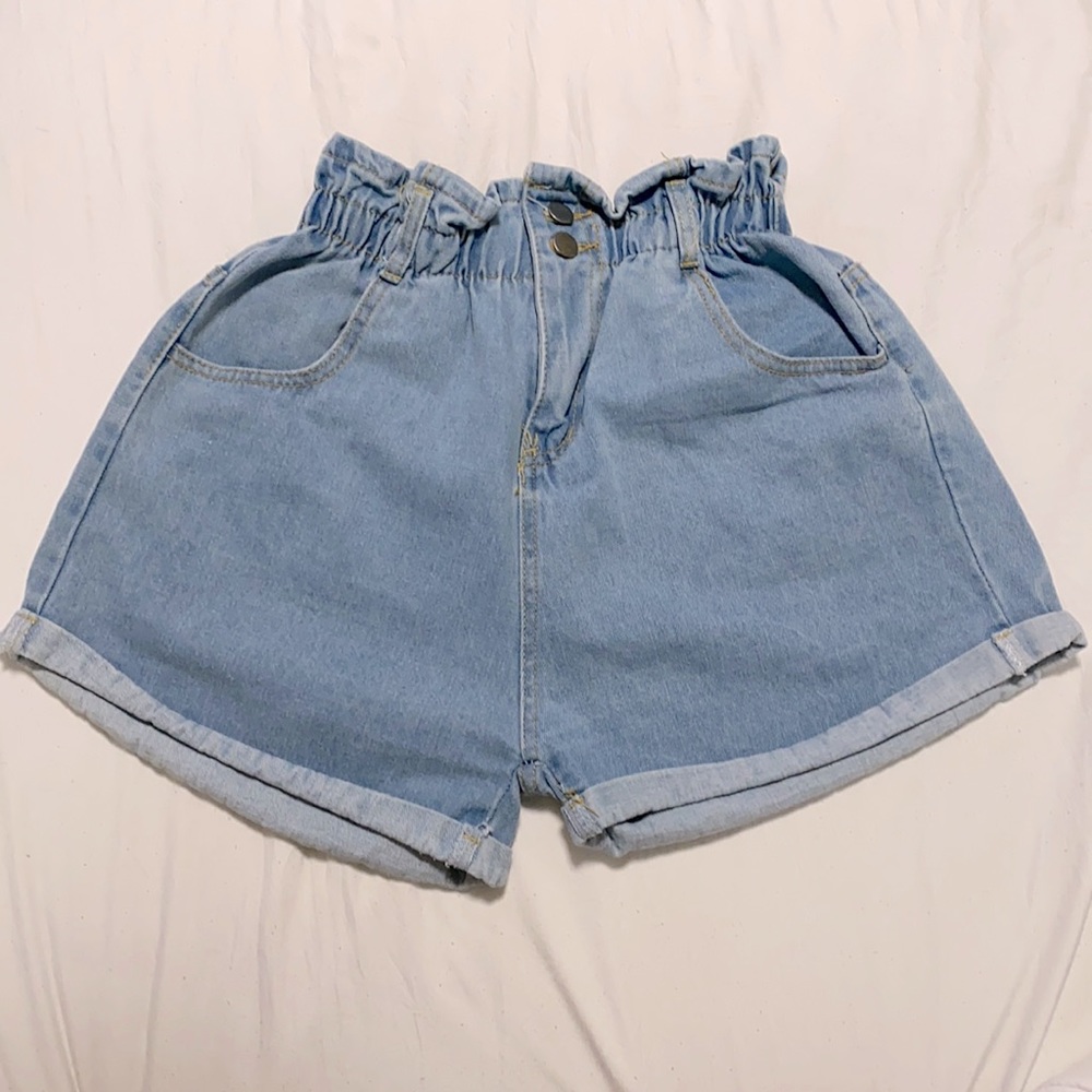 Paper-bag high waisted denim shorts